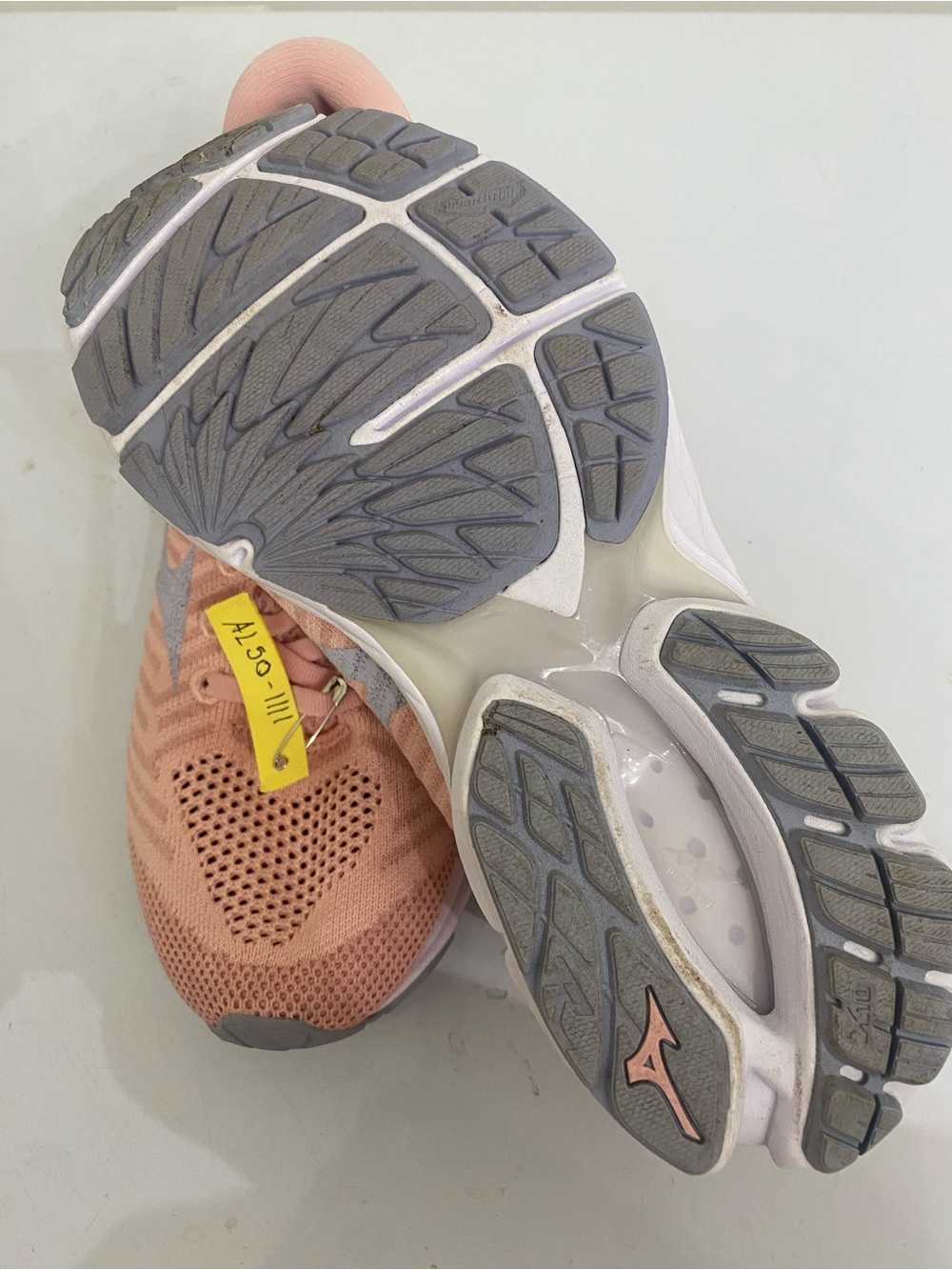 Mizuno Light Pink WaveKnit R2 Women's Athletic Sneakers Sz 8 - Picture 4 of 6
